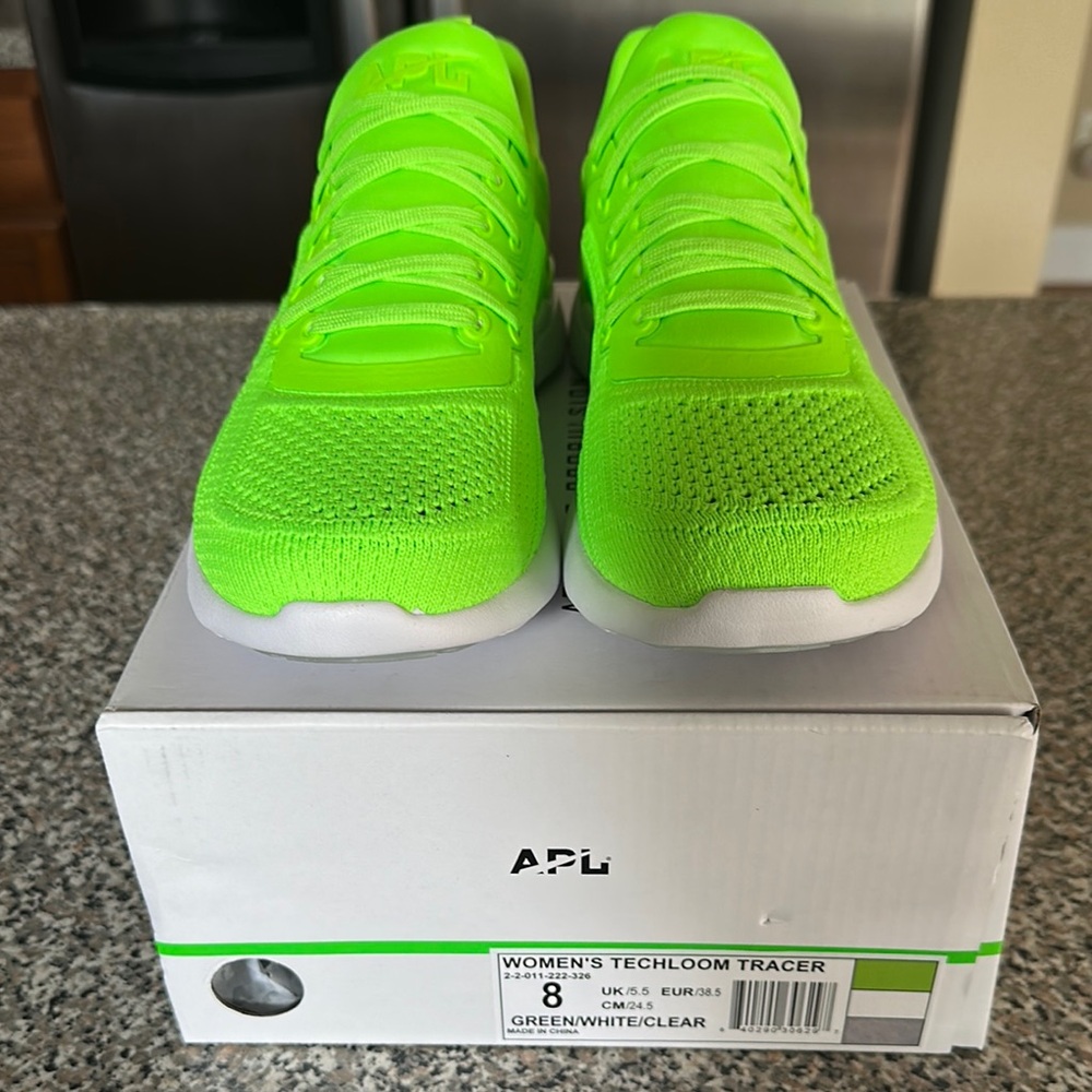 APL Women's Techloom Tracer in Neon Green